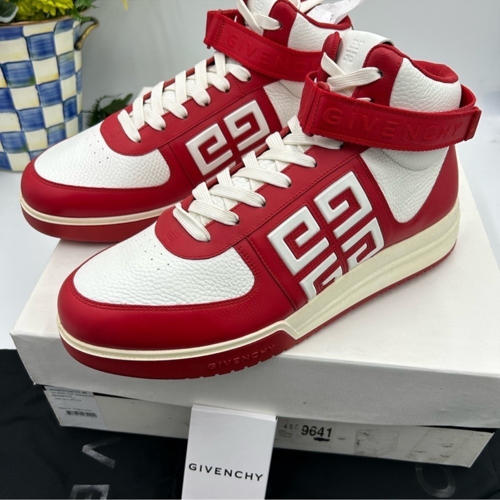 Men’s Givenchy G4 high top leather sneakers size 45 made in Italy